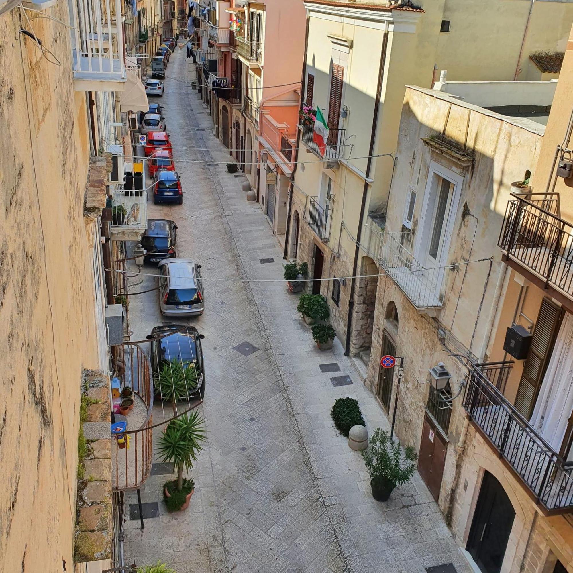 Domus 73 Apulian Holidays Μπαρλέτα Εξωτερικό φωτογραφία